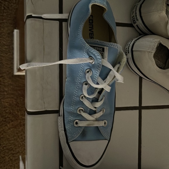 sky blue Converse - Picture 3 of 3